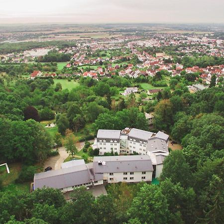 Taunustagungshotel Friedrichsdorf Dış mekan fotoğraf