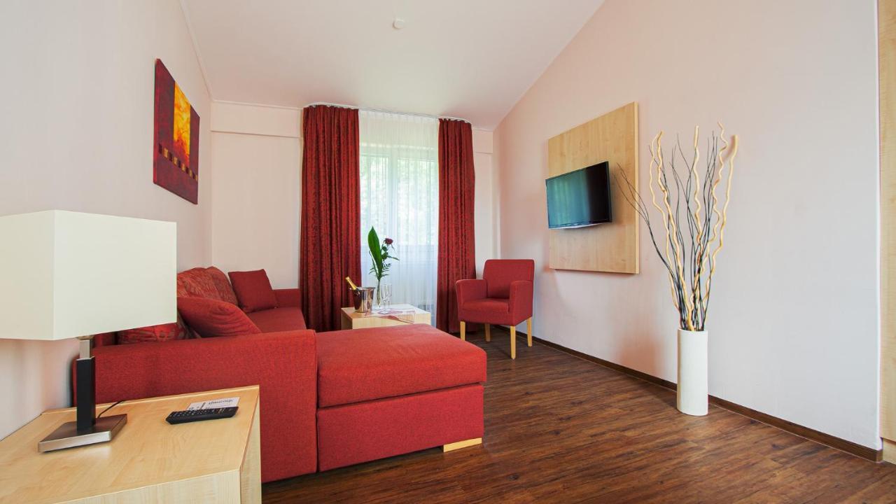 Taunustagungshotel Friedrichsdorf Dış mekan fotoğraf